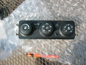 Nuevo PACCAR F21 - 1028 -23B1 - Conjunto de control de climatización - Kenworth - Imagen 1 de 4