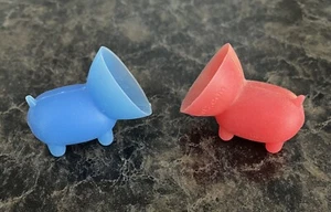 Red and Blue Suction Cellphone Stands - Photo 1 sur 5