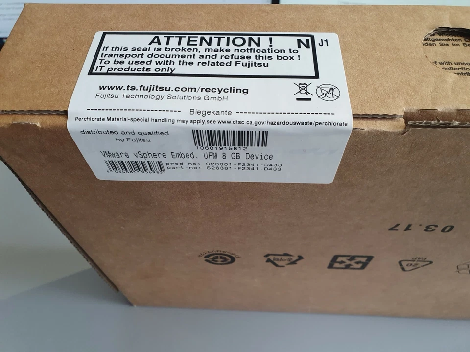 New Sealed Fujitsu S26361-F2341-D433 8GB VMware vSphere Embedded UFM 8GB Device - Image 1 of 2