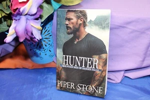 Jäger: Bergmänner der Gefahr fällt Buch von Piper Stone Spannung Thriller Intri - Bild 1 von 2
