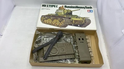  TAM35066 Tamiya KV-I (Type-C) Russian Heavy Tank 1/35 - Immagine 1 di 2