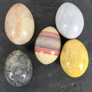 Lot Of 5 Vintage Alabaster, Marble, Stone Carved Eggs - Picture 1 of 6