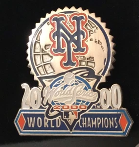 2000 New York Mets World Champions Globe Pin ERROR RARE - Picture 1 of 1