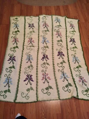 Punto de cruz de ganchillo vintage afgano - mariposa - hecho a mano Foto 1 de 4