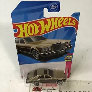 2021 HOT WHEELS HW THE 80s #75 BROWN ‘82 CADILLAC SEVILLE 1/64 MIP - Picture 1 of 4