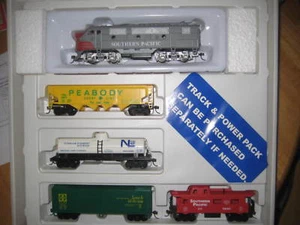 HO IHC MODELERS VERSION TRAIN SET SANTA FE F3-A LOCOMOTIVE AND 4 CARS # RR-565 - Picture 1 of 4