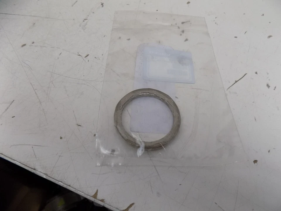 Junta de colector turbo original Volvo XC40 V40 V70 D2 y D3 31430989 Foto 1 de 1