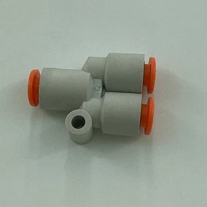AAQUY-4-4 QUICK Y CONNECTOR - Picture 1 of 1