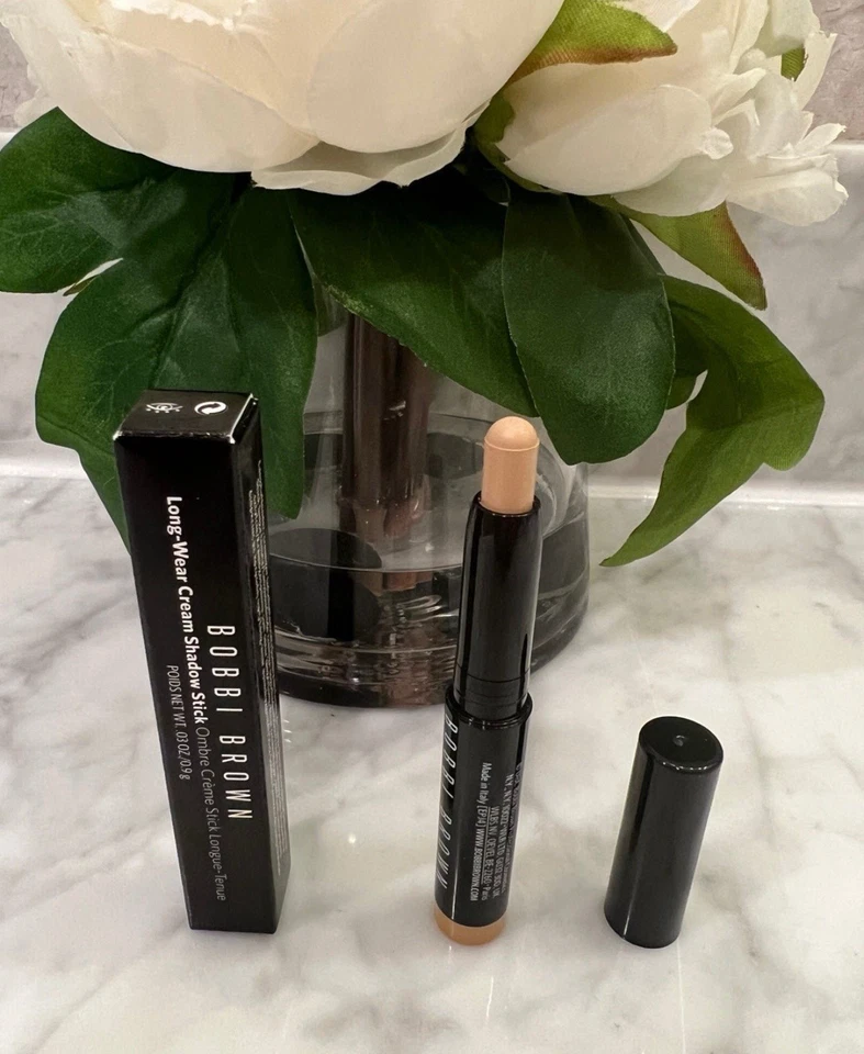 Barra de sombra crema de larga duración Bobbi Brown vainilla 0,03 oz / 0,9 g Foto 1 de 1