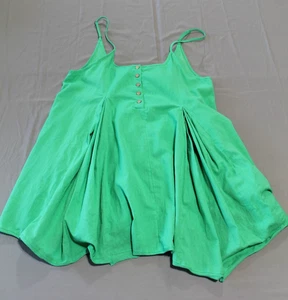 Blusa sin mangas Free People Kelly verde correa de espagueti nueva con etiquetas botón grande acanalado - Imagen 1 de 10