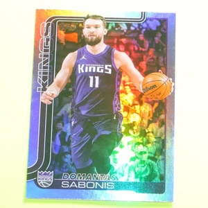 2025-26 Topps Flagship #167 Domantas Sabonis Rainbow Foil Sacramento Kings - Bild 1 von 1