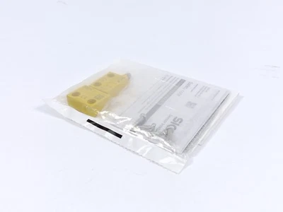 SICK 1059503 RE13-SAC Safety Switch - Image 1 of 4