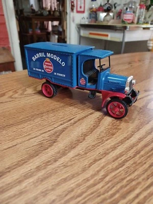 Ertl BARRIL MODELO CORONA EXTRA Delivery Beer Truck Diecast Coin Bank 1:24 Scale - Image 1 of 4