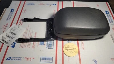 13-17 Hyundai Elantra GT Center Console Arm Rest Bracket Mount 84660-A5000 Black - Image 1 of 4