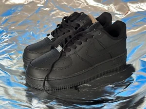 Nike Air Force 1 '07 UNISEX Schuhe