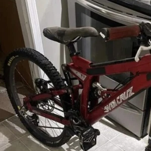 VINTAGE SANTA CRUZ V10 DOWNHILL MOUNTAIN BIKE FIRST GENERATION 15" SMALL - Picture 1 of 8