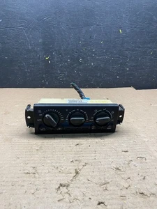 1999 to 2002 GMC Chevrolet Silverado Tahoe Climate Control A/C q2386 DG - Picture 1 of 8