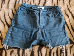 Women's VALLEY GIRL Blue Denim Shorts - Size 6 - Picture 1 of 2