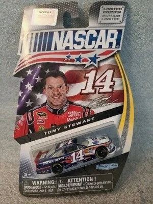 Nascar Authentics #14 TONY STEWART Office Depot Mobil1 Salutes 1/64 Diecast 2012 Foto 1 de 4