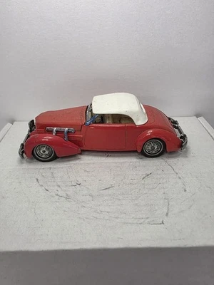 MATCHBOX YESTERYEAR YY-18 1937 CORD MODEL 812 SUPERCHARGED CONVERTIBLE PHAETON   - Image 1 of 4