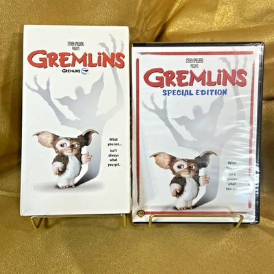 Gremlins (1984, VHS 1999) with bonus special edition DVD Christmas Horror - Image 1 of 4