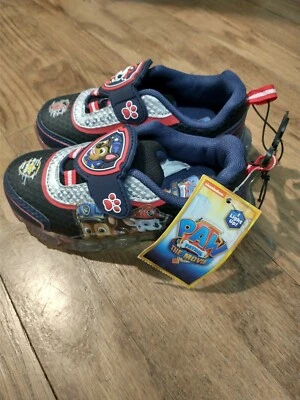 ¡NUEVO! Zapatos iluminados Paw Patrol talla 7 Foto 1 de 2