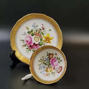 Vintage EB Foley Cabbage Rose Floral Bouquet Gold Gilt Footed Tea Cup & Saucer - Picture 1 of 14