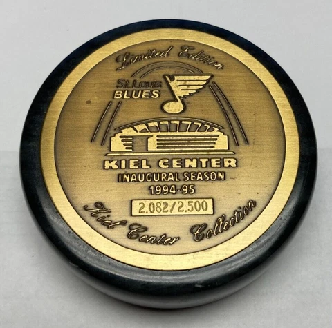 St. Louis Blues Kiel Center Inaugural Season 1994-95 Ltd Ed. Puck 2082/2500 Cover