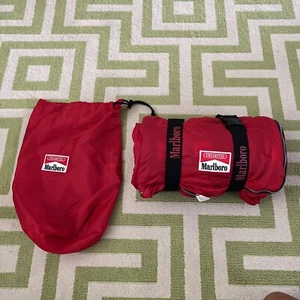 🔥Marlboro Unlimited Sleeping Bag/picnic Blanket, Great Condition! - Picture 1 of 7