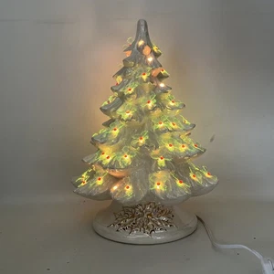 Albero di Natale Vintage Ceramica Illuminato Con Base Bianco Funziona Alto 16” - Foto 1 di 24
