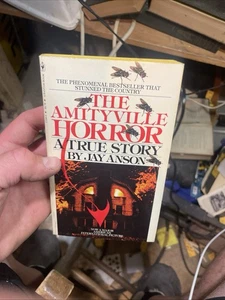 The Amityville Horror A True Story Paperback Jay Anson Bantam Books - Bild 1 von 8