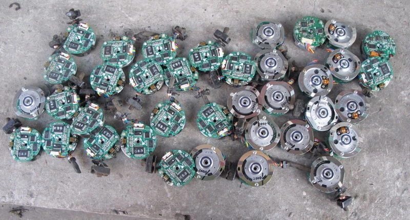 Codificador de servomotor industrial 100 % de prueba usado SGMP DP0304102 1 pieza por DHL o EMS Foto 1 de 1