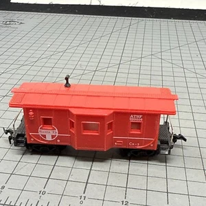 Tren modelo a escala HO Santa Fe rojo caboose ventana Power Bay años 70 de colección - Imagen 1 de 8