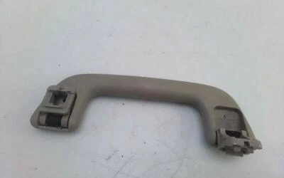 7461005130 ASIDERO TRASERO IZQUIERDO para TOYOTA YARIS (P13)(2014- ) 1261851 - Imagen 1 de 4