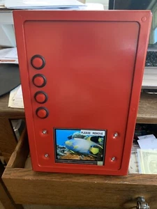 Video Monitor Pet store displays. Spinmaster 741 Interactive With Sound - Picture 1 of 9