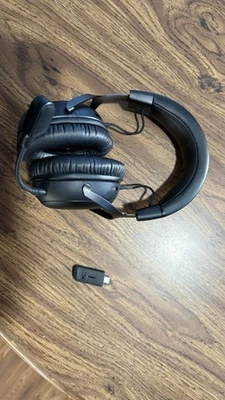 HyperX Cloud III Wireless - Gaming Headset for PC, PS5, PS4,  (usb c dongle) - Image 1 of 4