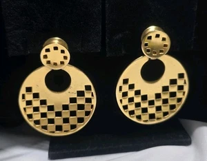 Vintage Matte Gold Tone Dangle Clip On Earrings Ethnic Tribal Design - Picture 1 of 9