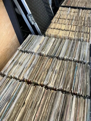 DJ/RADIO COLLECTION 7" VINYL 45s  1960-1990s ORIGINALS & RE-ISSUES ALL TESTED - Image 1 of 4