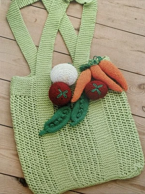 Knitting pattern Vegetable Shopping Bag In Debbie Bliss Stella Yarn - Image 1 of 3