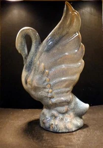 Haegar Royal Hickman Swan Vase 492-Petty Crystal Glaze-16 1/2"-MINT-HARD TO FIND - Picture 1 of 7