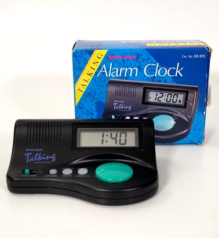 VINTAGE RADIO SHACK TALKING ALARM CLOCK 63-915 PORTABLE IN BOX 1990's Cover