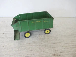 Vintage Ertl 1/16 Scale John Deere #112 Chuck Wagon - NEEDS WORK - Picture 1 of 6