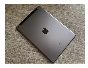 APPLE IPAD 8TH GEN WIFI 32GB SPACE GREY 6M WTY AC - Picture 1 of 1
