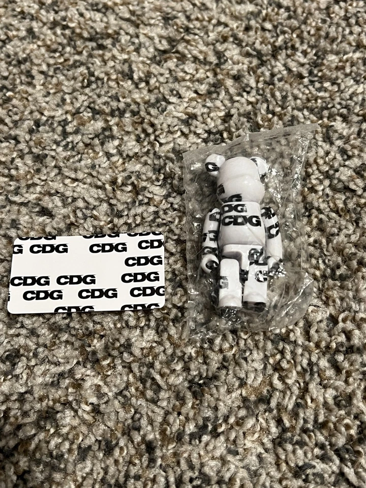 Medicom Bearbrick Be@rbrick Serie 44 CDG Secreto Raro - Sellado con Tarjeta Foto 1 de 2