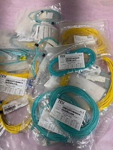 45+ assorted Fiber Jumpers, Various connector ends and lengths - Bild 1 von 1