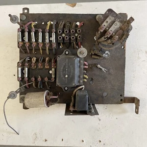 Panel de fusibles y componentes Ferrari 250 Gte  - Imagen 1 de 8