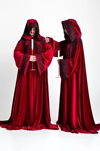 Vintage Red Velvet Hooded Cloak for Halloween Costumes and Medieval Fairytale - Picture 1 of 15