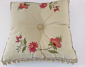 "Almohada de acento Biltmore para su hogar diseñador de flores bordadas verde salvia 19" - Imagen 1 de 1