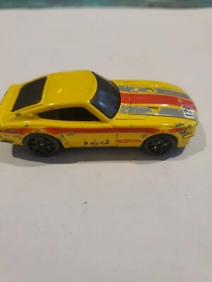 Hot Wheels 2006 Datsun 240Z White Yellow Silver 105 - Image 1 of 4