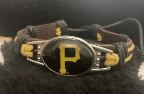 Pittsburg Pirates Bracelet Cover